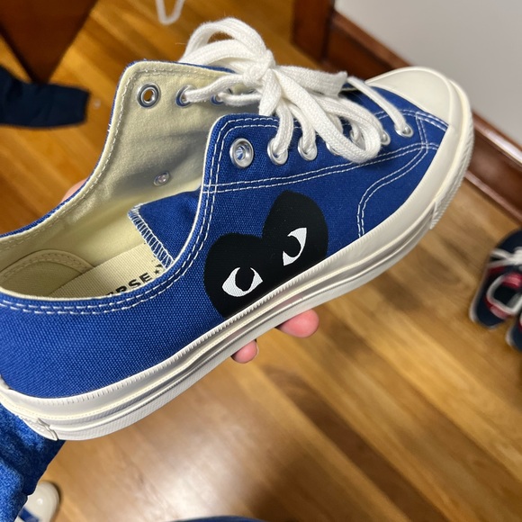 Comme de garçon chucks